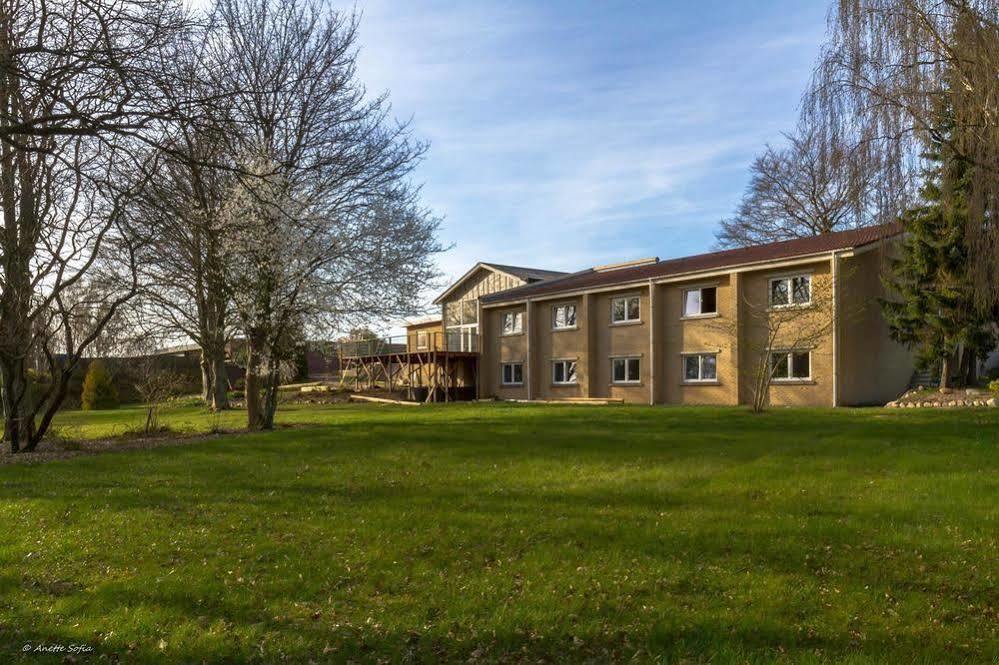 Sdr. Omme Kro & Hotel Экстерьер фото